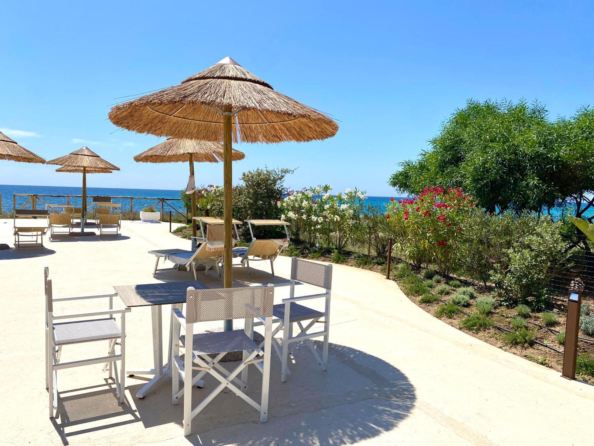 Hotel Mare Pineta Санта Маргерита ди Пула Екстериор снимка