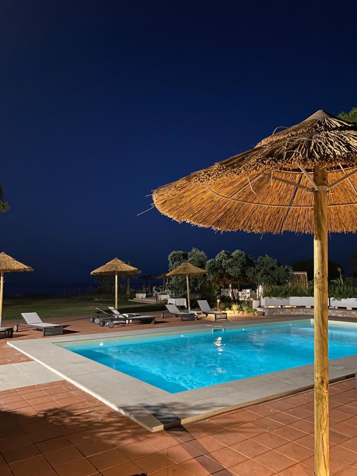 Hotel Mare Pineta Санта Маргерита ди Пула Екстериор снимка